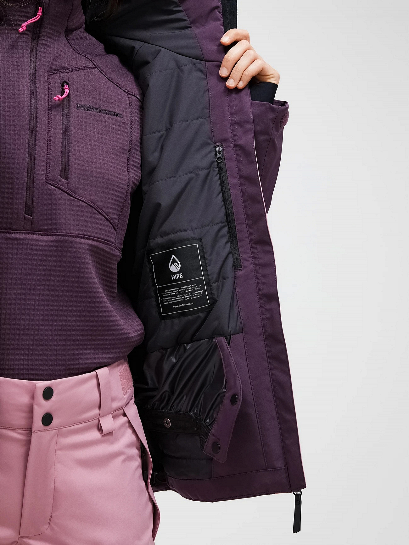 W Rider Tech Insulated Jacket (FW24) - Peak Performance Whistler
